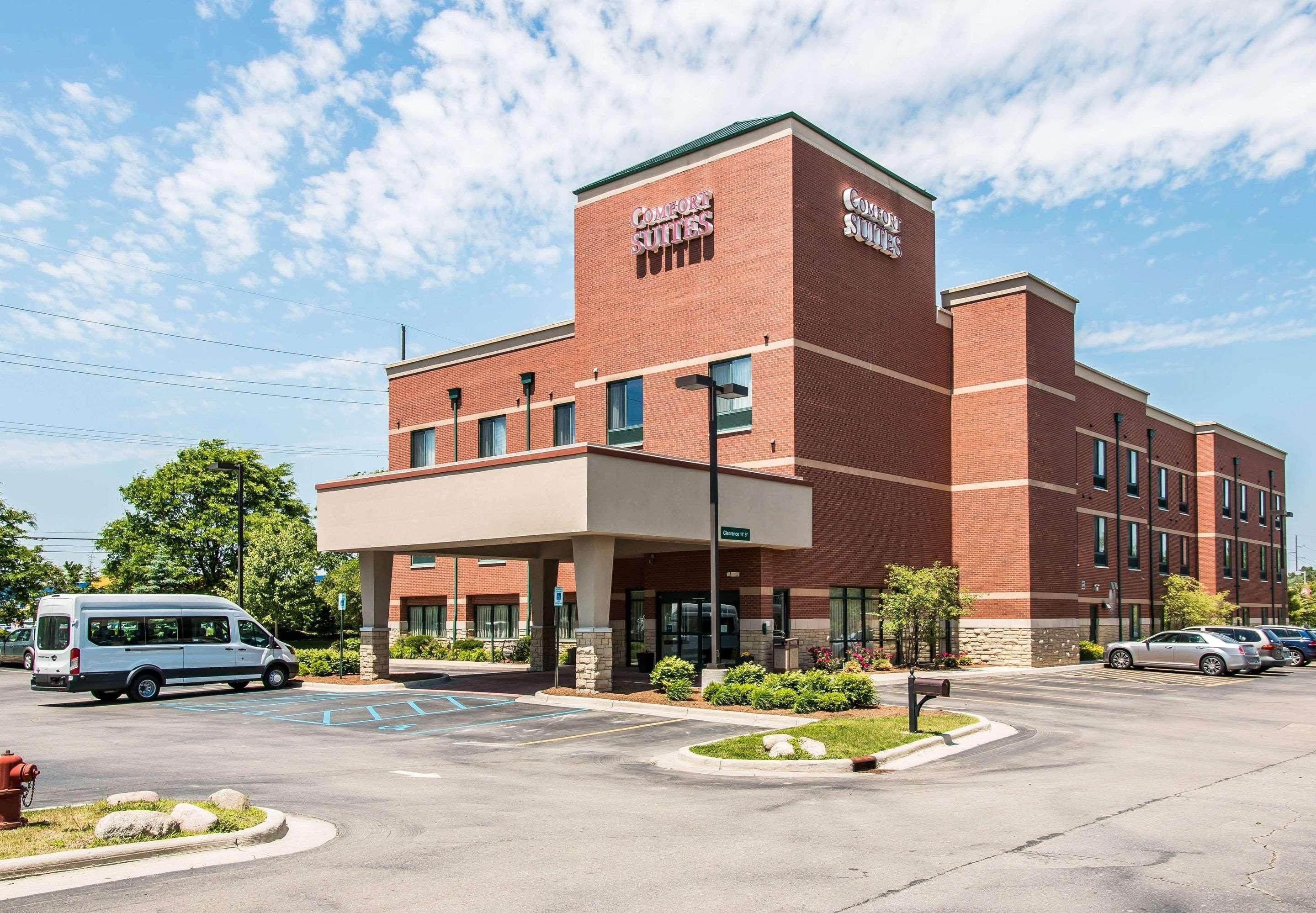 Comfort Suites Canton - Detroit Exterior foto