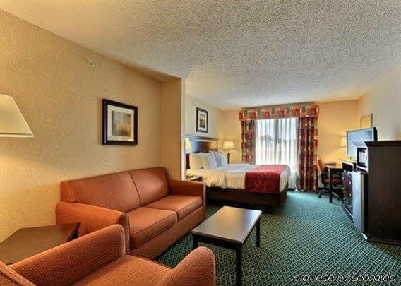 Comfort Suites Canton - Detroit Exterior foto